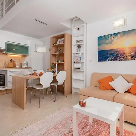 Rona Jm 38 Apartment *