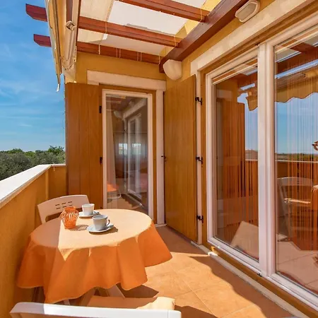 Rona Jm 38 아파트 보드냔