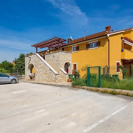 Rona Jm 38 아파트